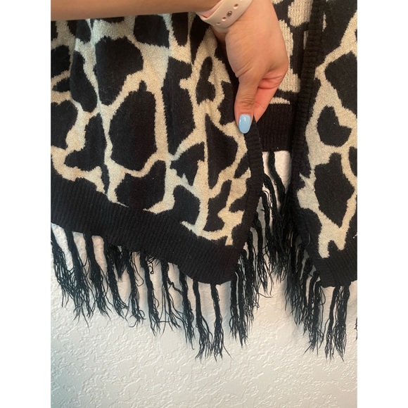 BCBG MaxAzria Large Animal Print Sweater Vest - Picture 2 of 6